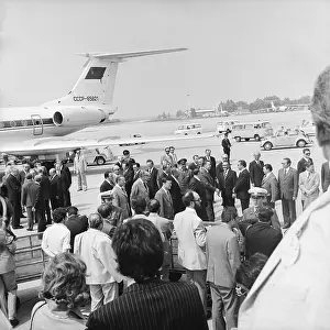 Schwechat: Andreji Gromyko at the airport