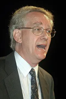 Confere: Andrew Stunell MP