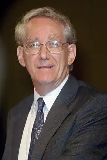 Confere: Andrew Stunell MP