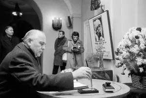 Condolences: Andrey Sakharov's funeral