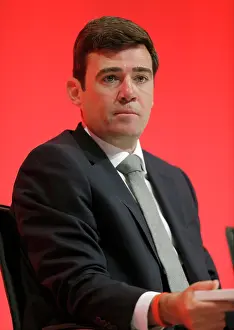 Sitzen: Andy Burnham MP