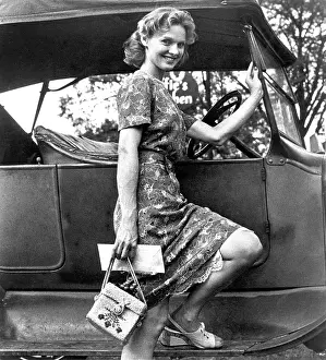 Tompkins: Angel Tompkins - actress