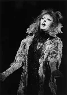 Webber: Angelika Milster in Cats