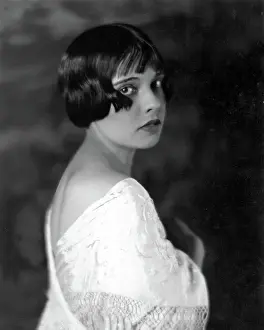 Corehistory1012: Anita Loos in the 1920s?