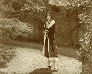Slim: Anna Pavlova, Russian ballerina