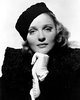 Sten: Anna Sten - Actress - Hollywood - Woman