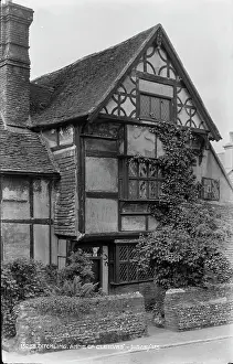 Charming: Anne of Cleeves House