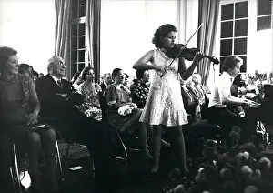 Mutter: Anne Sophie Mutter, young German violinist, in Lucerne