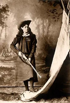Oakley: Annie Oakley