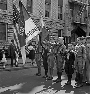 Cheering: Anniversary Day parade of the Sunday school
