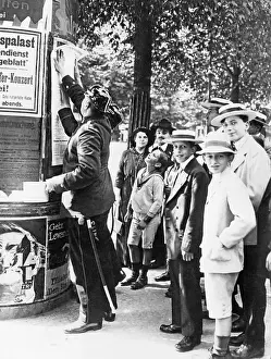 Announcing: Announcement of the general mobilization, 1914