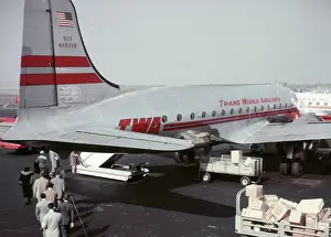 Laguardia: Anonymous Passengers and Cargo On Tarmac Boarding Trans