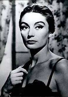 Durante: Anouk Aimee, actress