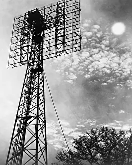 Dewitt: Antenna tower from which the first radar ?