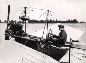 Spin: Anthony Fokker in the cockpit of a Spin