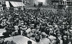 ANTI-FASCIST CROWD/1936