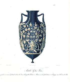Colonne: Antique glass vase found in the House of the