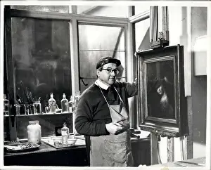 Restorer: Antiques - Art - Ceramics - Murals - Paint
