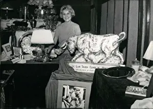 Kilos: Antiques - Art - Ceramics - Murals - Paint