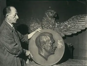 Brecker: Antiques - Art - Ceramics - Murals - Paint