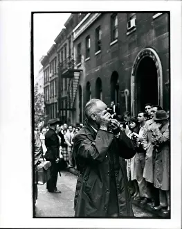 Bresson: Antiques - Art - Ceramics - Murals - Paint