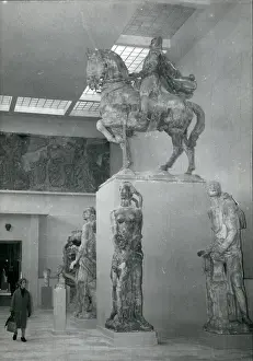 Proportion: Antiques - Art - Ceramics - Murals - Paint