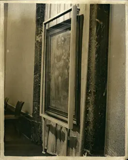 Damaging: Antiques - Art - Ceramics - Murals - Paint
