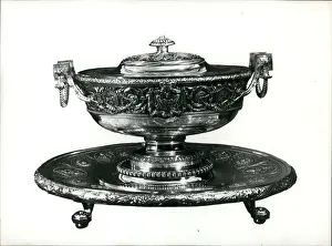 Tureen: Antiques - Art - Ceramics - Murals - Paint