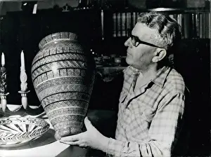 Novy: Antiques - Art - Ceramics - Murals - Paint