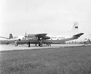Cyrillic: Antonov An-26 SSSR-27205