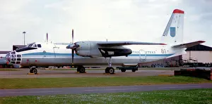 Antonov: Antonov An-30B 81 Yellow