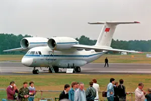Farnborough: Antonov An-72 SSSR-72000