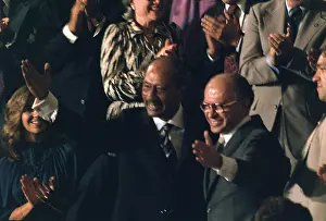 Menahem: Anwar Sadat and Menahem Begin receive applause ?