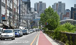 Apartments: Apartment blocks are the predominant housing format