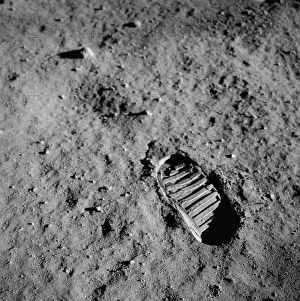 Spacesuits: Apollo 11 boot print on the Moon. July 20, ?