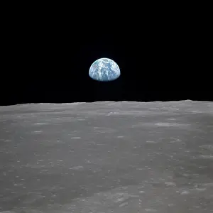 Smythii: Apollo 11 Earth rise over the Moon. Earth ?