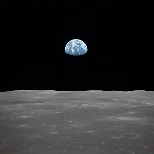 Smythii: Apollo 11 Earth rise over the Moon. Earth ?