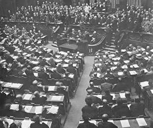 Applaud: Applause of the Reichstag deputies after a