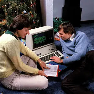 Vre001: Apple Iii Computer Couple Man