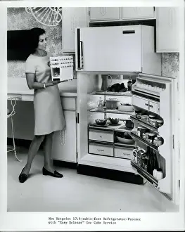 Freezer: Appliances - Home Decor - Utensils