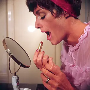 Emberton: APPLYING LIPSTICK
