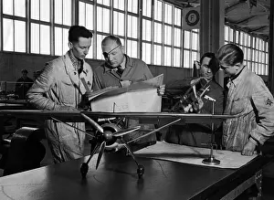 Smock: Apprenticeship training in the defence industry, 1940