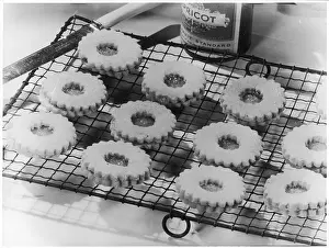 Apricot: APRICOT JAM BISCUITS