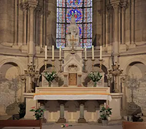 Candelabrum: Apse and altar, Collegiale Notre-Dame de Poissy