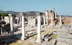 Selcuk: Apse and transepts, Basilica of St John, Ephesus
