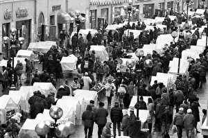 Stalls: Arbat views, 1993