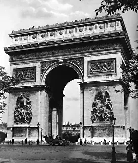 L Etoile: Arc de Triomphe de l'Etoile