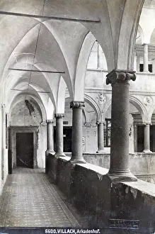 Reiffenstein: Arcaded courtyard in Villach
