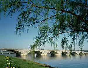 Highsmith: Architecture - bridge - Washington DC - Arlington