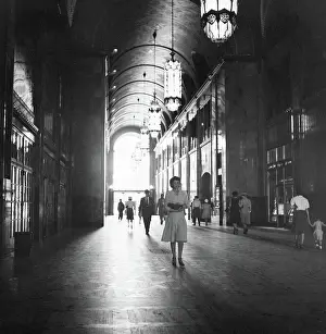 Passageway: Architecture - Building - People - Lobby